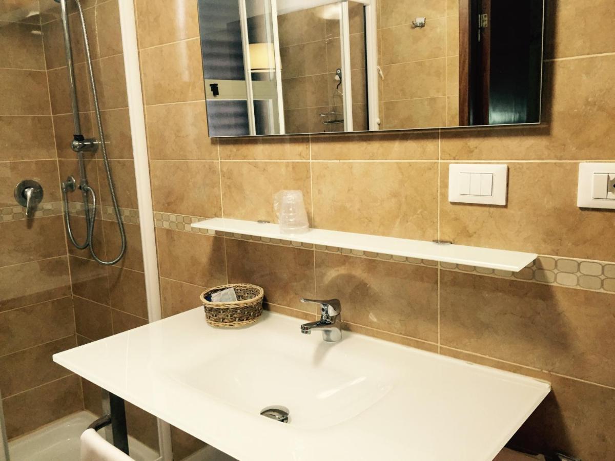 Hotel Biondi Montecatini Terme Cameră foto